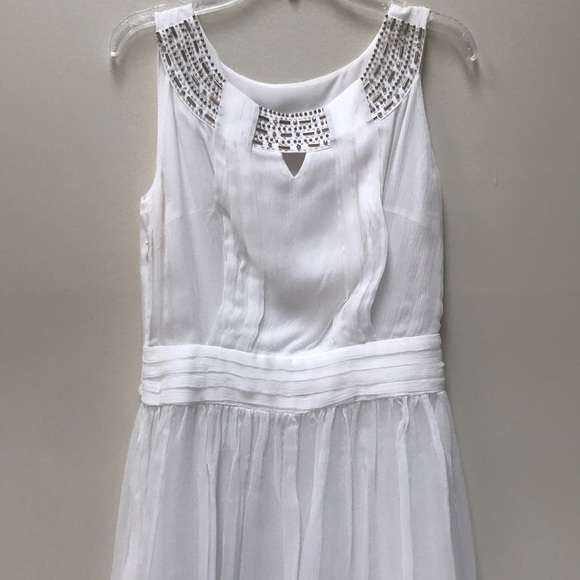 White flowy dress silk. - Picture 7 of 8